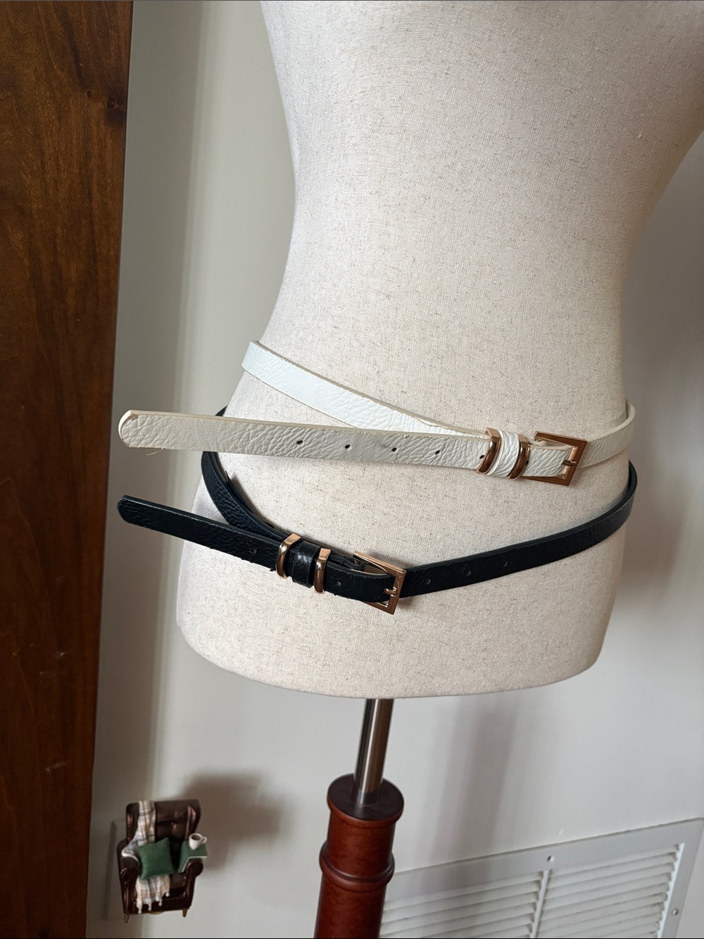 SHEIN Slim Double Belt Set — Black & Cream with Gold Buckles